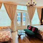 Comfortable Stylish Room In City Centre Of The Hague - Home Stay
