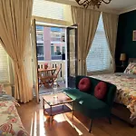 Comfortable Stylish Room In City Centre Of The Hague - Home Stay